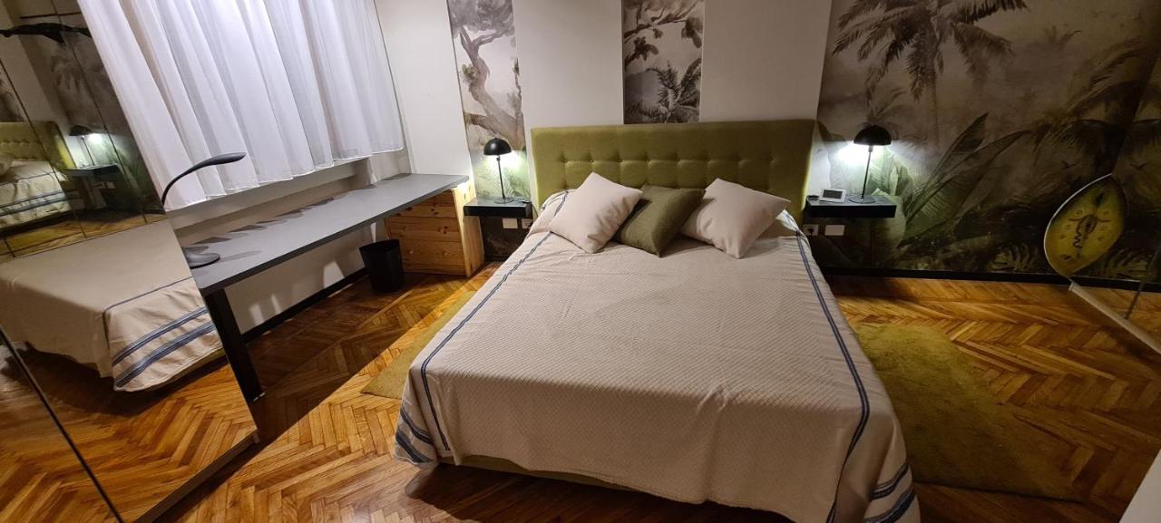 Exclusive Top Floor 2-Bedroom Flat Milán Exteriér fotografie