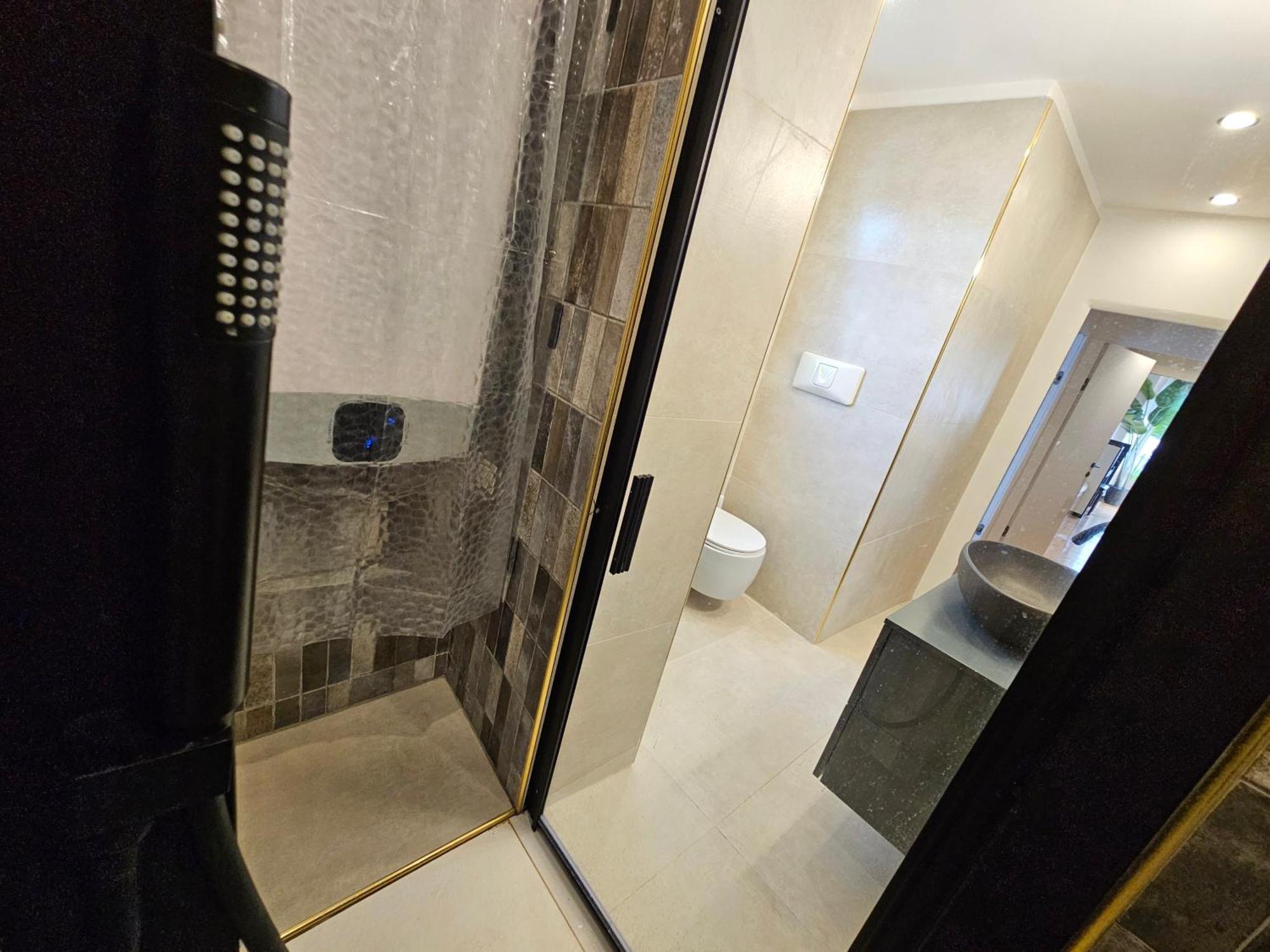 Exclusive Top Floor 2-Bedroom Flat Milán Exteriér fotografie