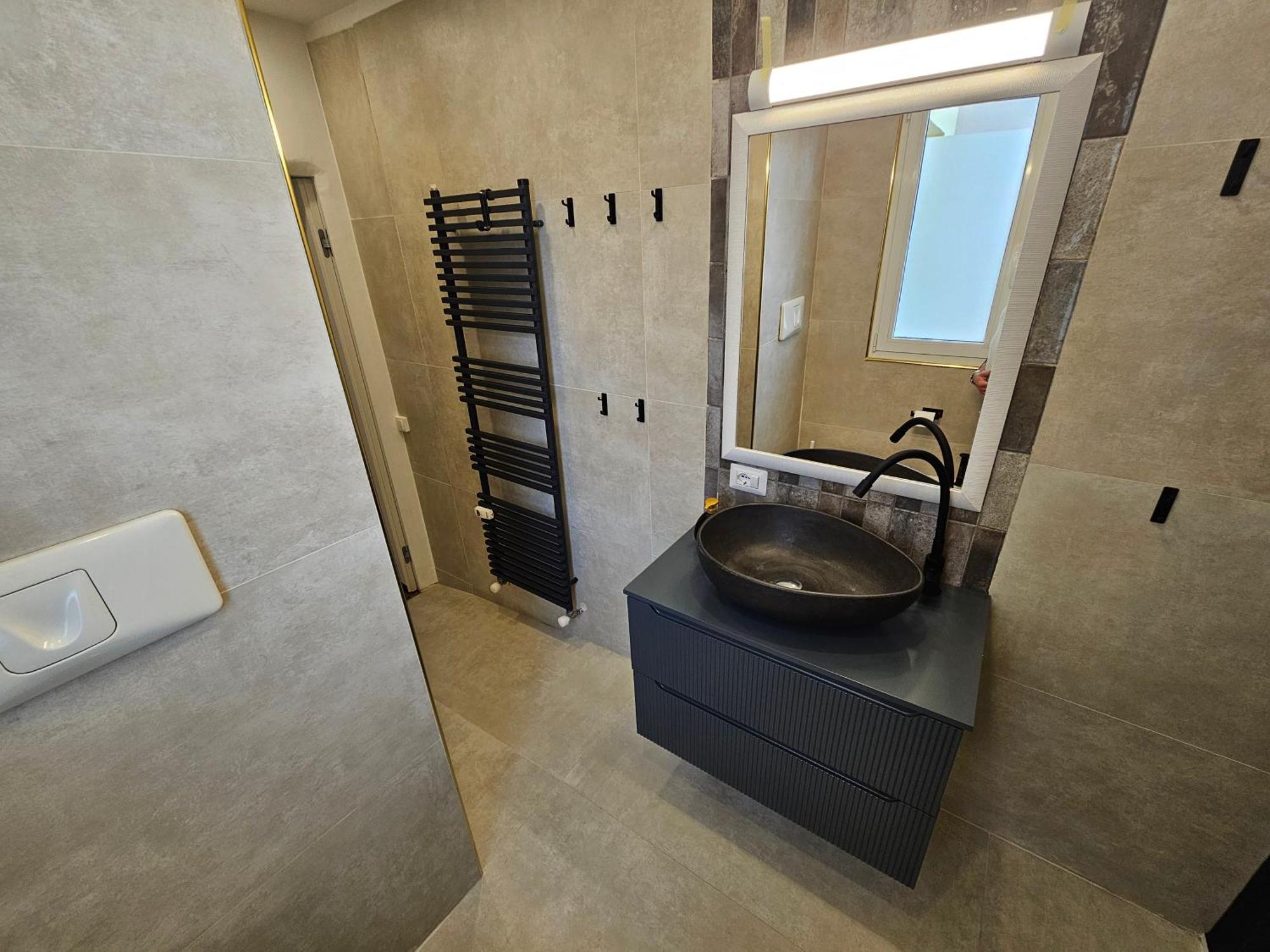 Exclusive Top Floor 2-Bedroom Flat Milán Exteriér fotografie